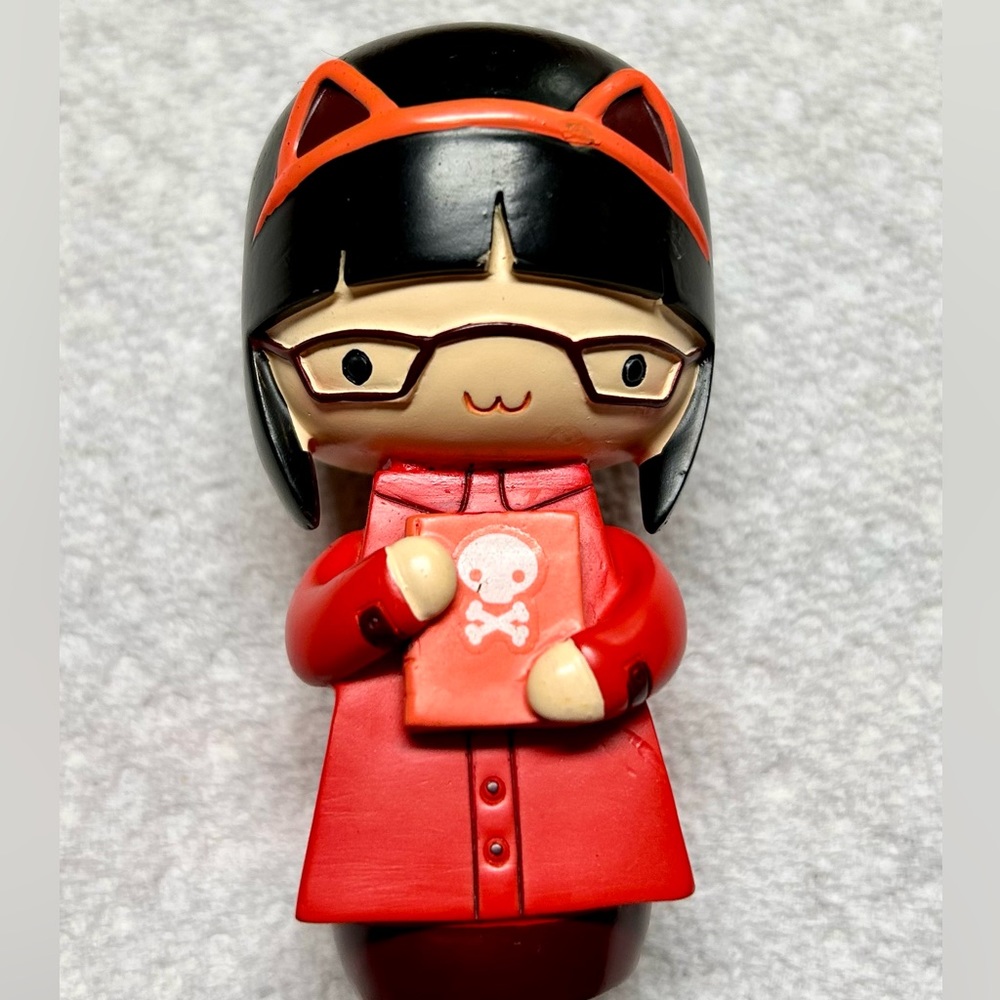 *RARE* MOMIJI BOOK CLUB DOLL “Clarice” Retired 2011 (no box)